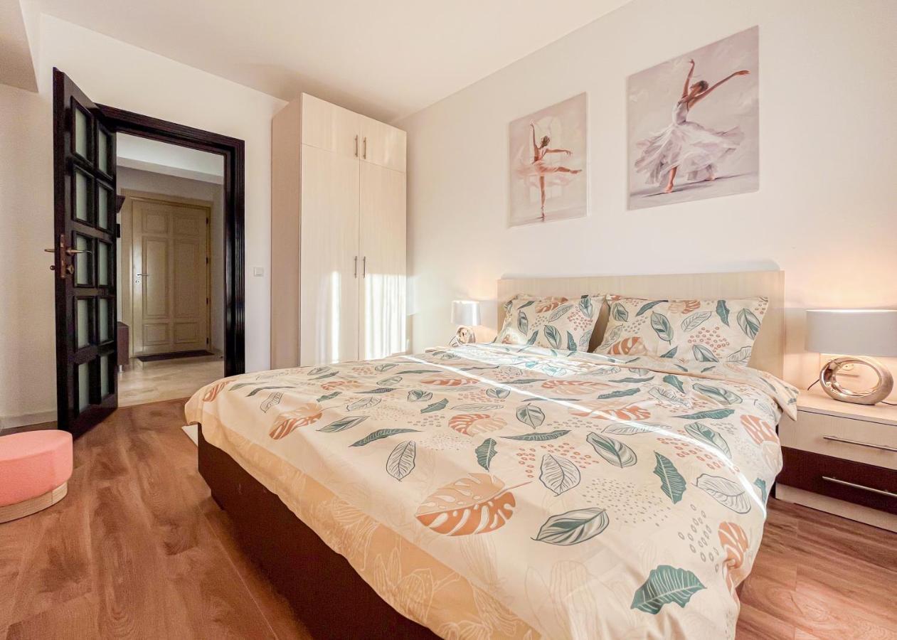 Uniquemoments Airport Apartment & Secure Parking & Airport Shuttle Iasi Exterior foto